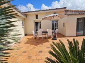 Maison Plain-Pied à Royan: 3 Chambres, Terrasse, Proche Plages, Calme sur Terrain de 500 m² - FR-1-71-106